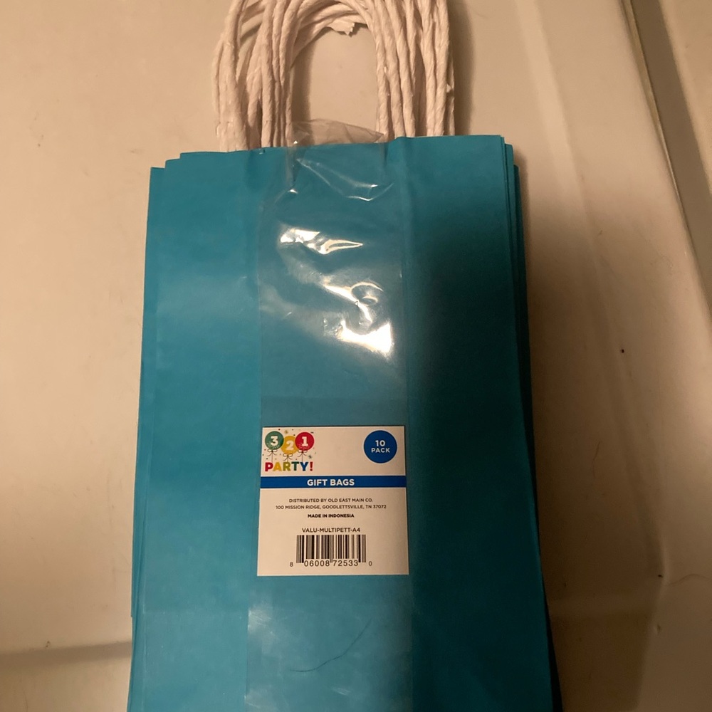 Colorful Gift Bags Set - Picture 2 of 4